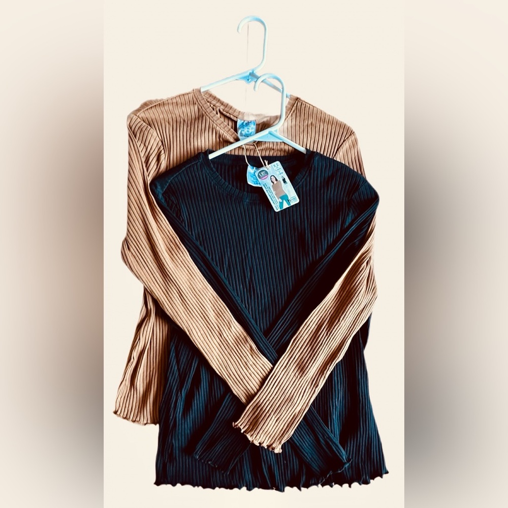 Set of 2 Womens Ribbed‎ Crew Neck Tops with Ruffled Hem from Germany NWT